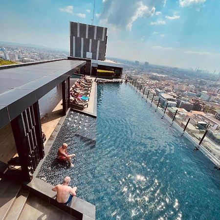 The Base Central Pattaya 2 Bed 2 Bath By Numam Buitenkant foto