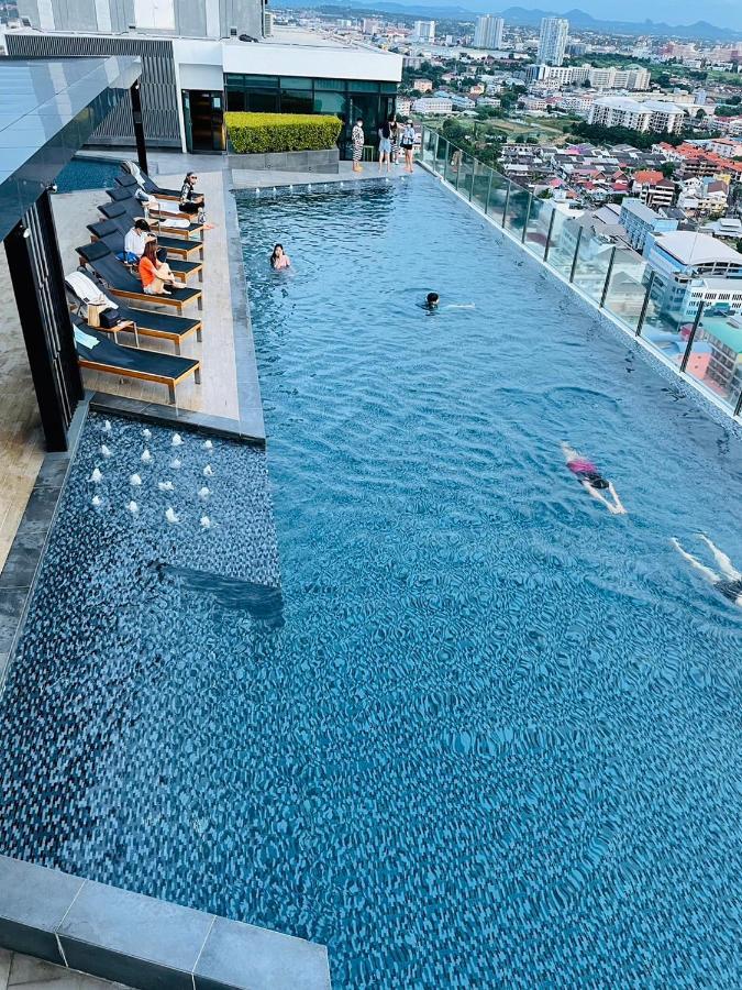 The Base Central Pattaya 2 Bed 2 Bath By Numam Buitenkant foto
