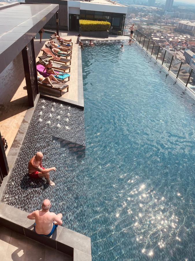 The Base Central Pattaya 2 Bed 2 Bath By Numam Buitenkant foto