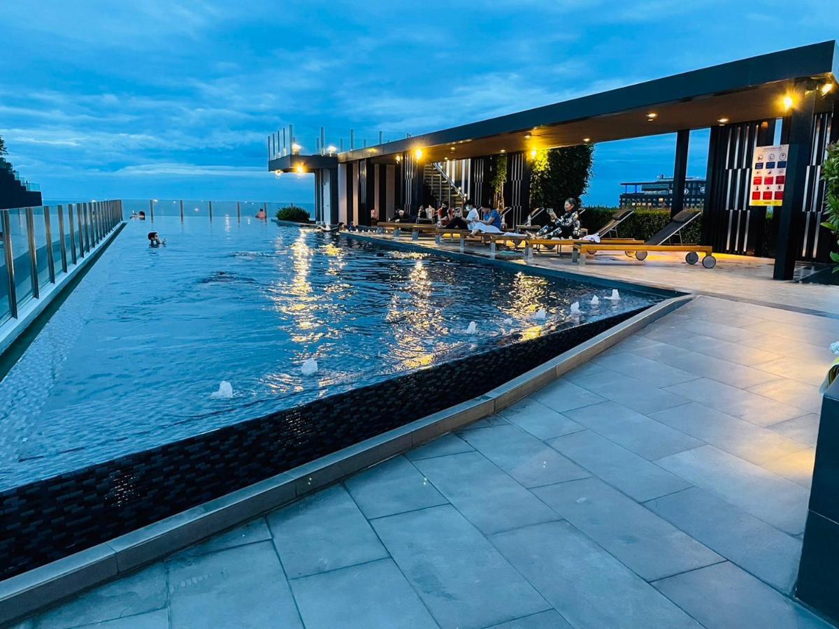 The Base Central Pattaya 2 Bed 2 Bath By Numam Buitenkant foto