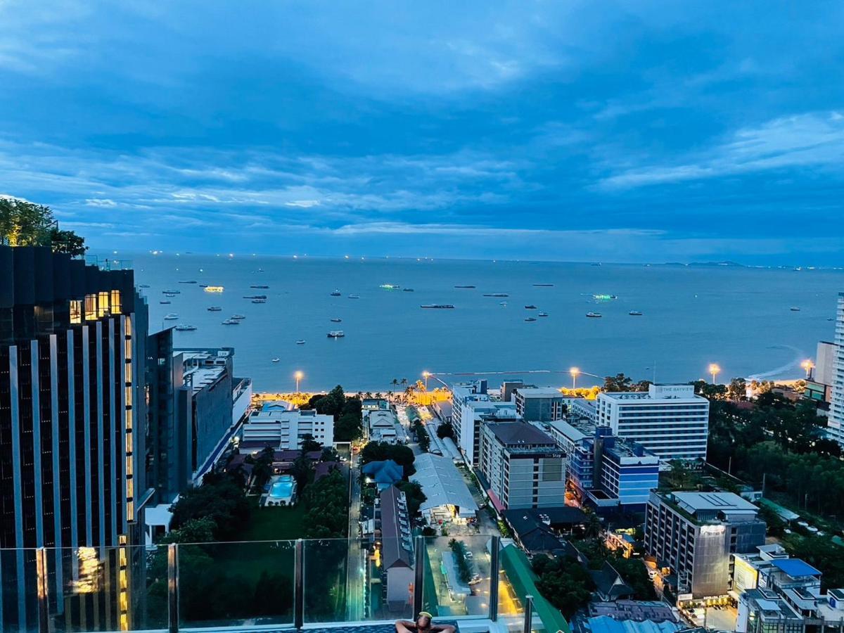 The Base Central Pattaya 2 Bed 2 Bath By Numam Buitenkant foto