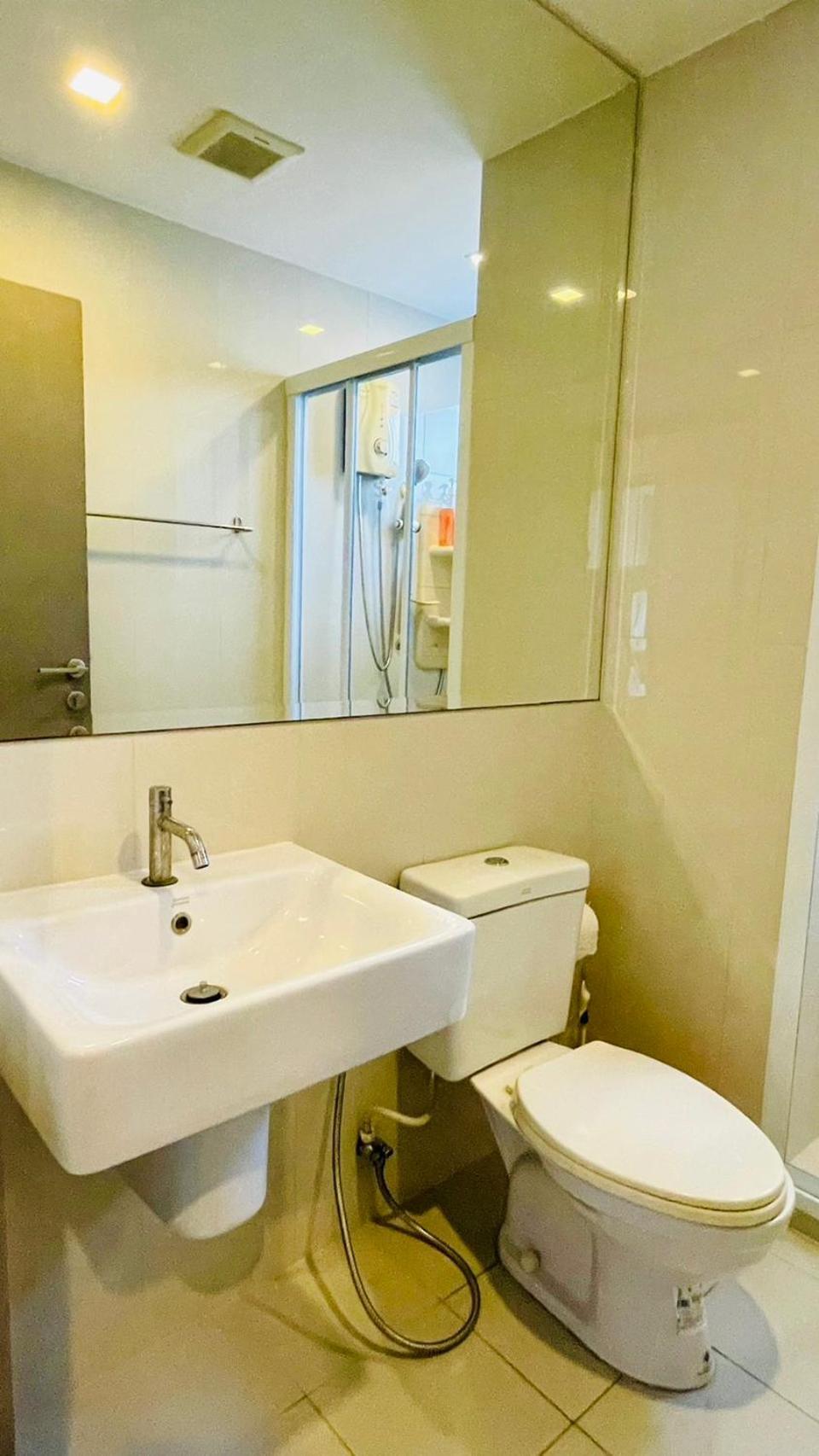 The Base Central Pattaya 2 Bed 2 Bath By Numam Buitenkant foto
