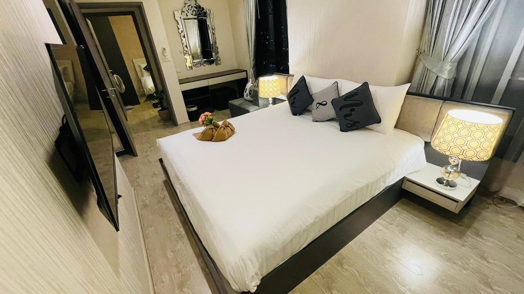 The Base Central Pattaya 2 Bed 2 Bath By Numam Buitenkant foto