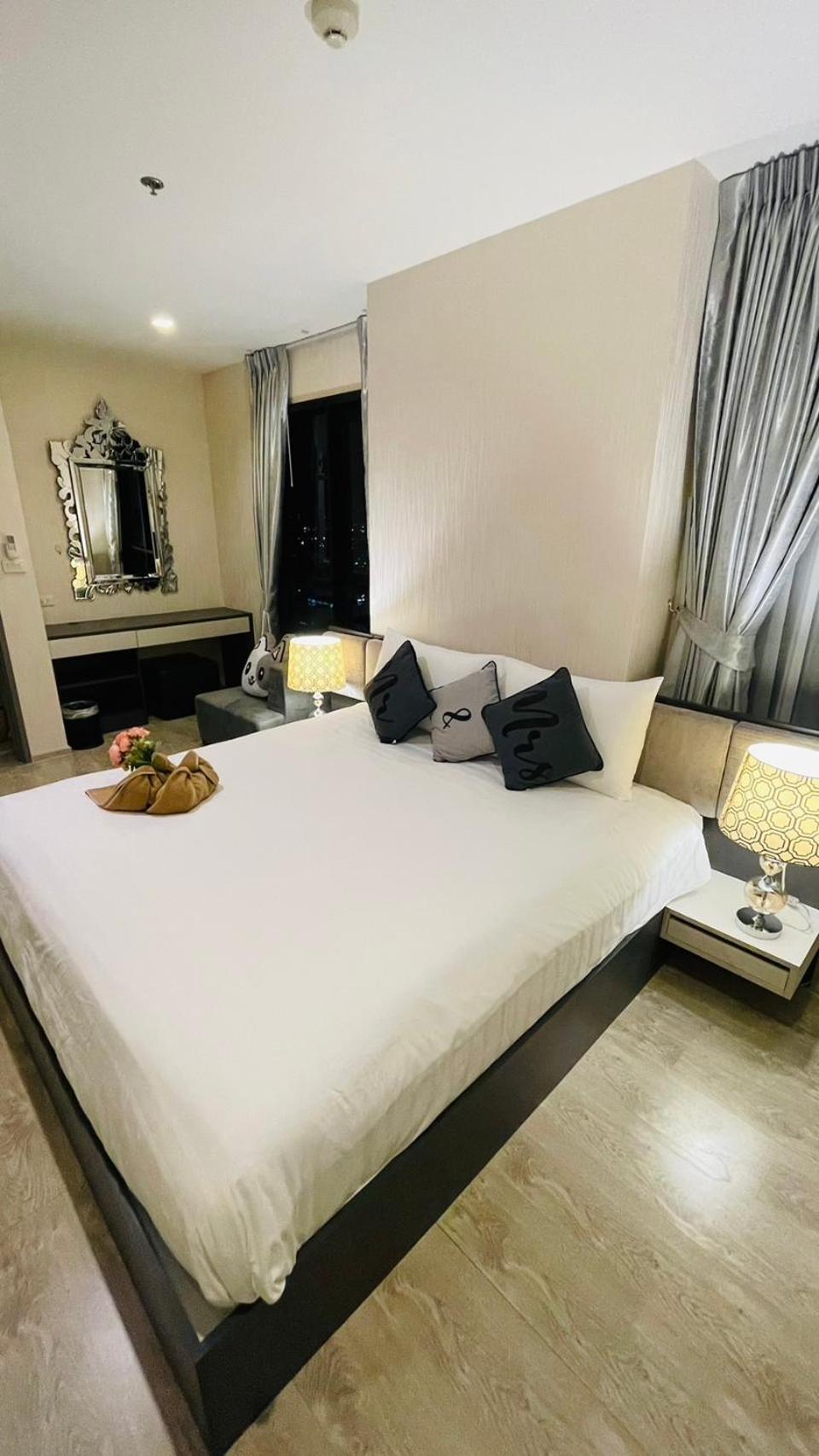 The Base Central Pattaya 2 Bed 2 Bath By Numam Buitenkant foto